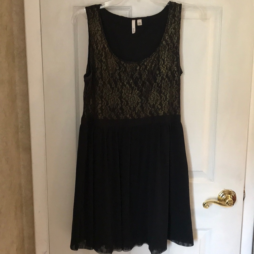 Black and gold formal dress!